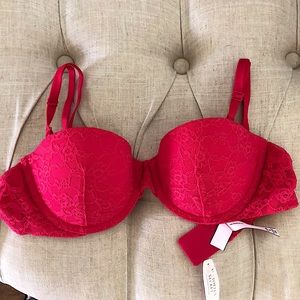 NWT Victoria Secret lace bra